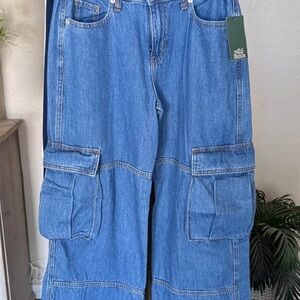 Wild Fable Blue Flare & Wide Leg Jeans size 2 (fits like a 4-6)